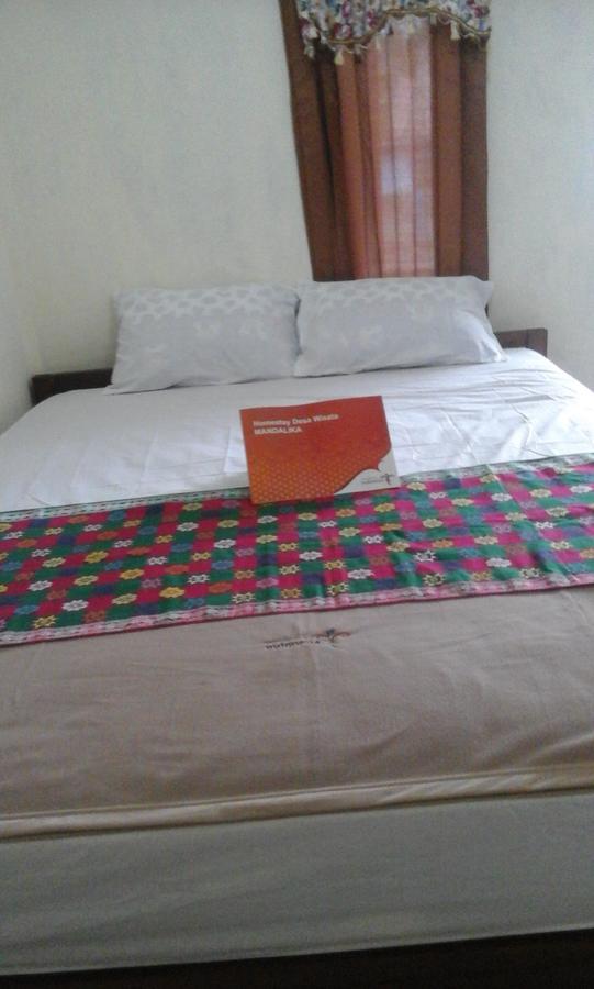 Pedek Homestay Praya Exterior foto