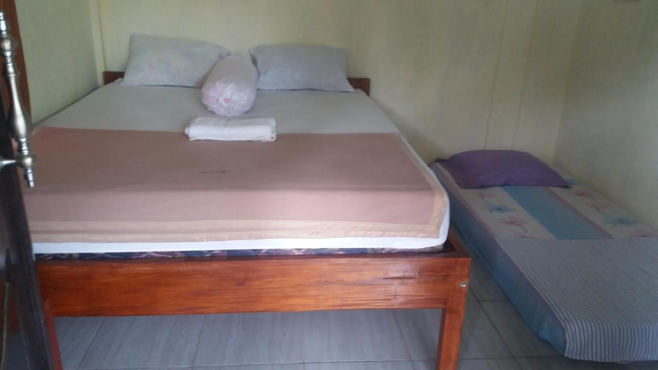 Pedek Homestay Praya Exterior foto